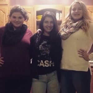 Meet your Posher, Olivia