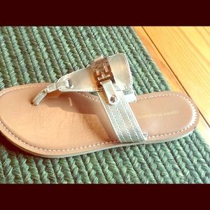 Tommy Hilfiger Gold Thong Sandals Sz 7.5