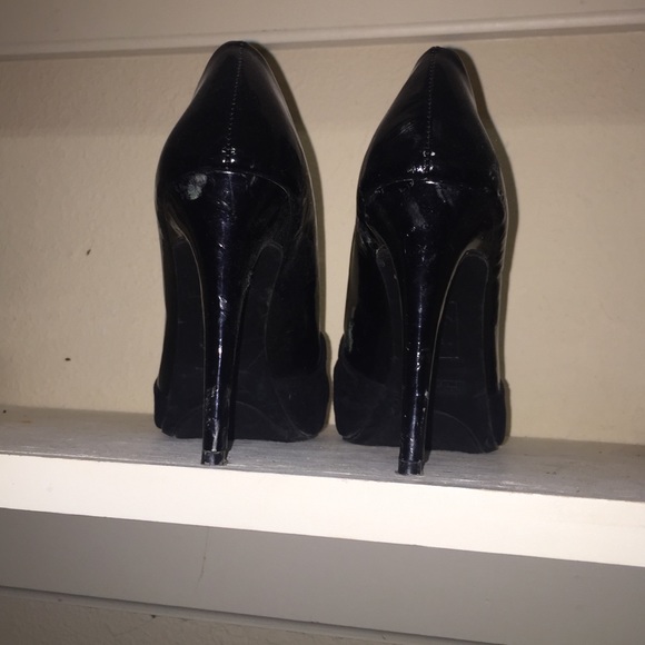 Heels - Picture 3 of 4