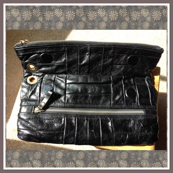 🤗SOLD@eBay🤗Charles David Black Clutch