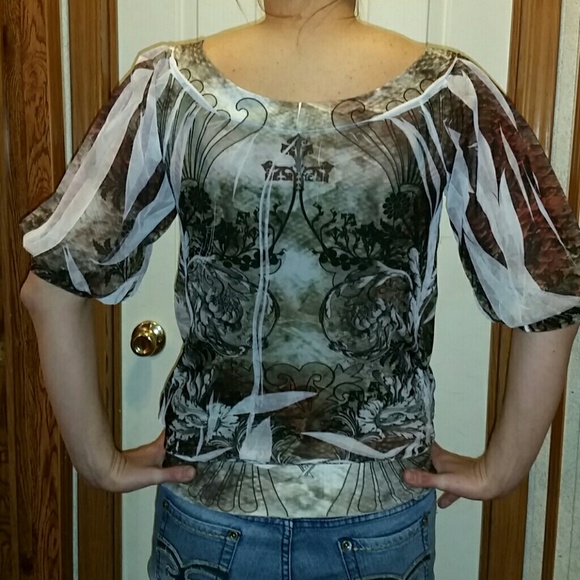 Open shoulder sleeve top - Picture 2 of 2