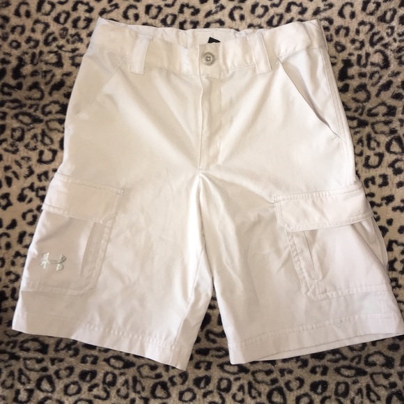 Youth UNDER ARMOUR LIGHT WEIGHT CARGO!