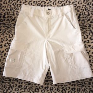 Youth UNDER ARMOUR LIGHT WEIGHT CARGO!