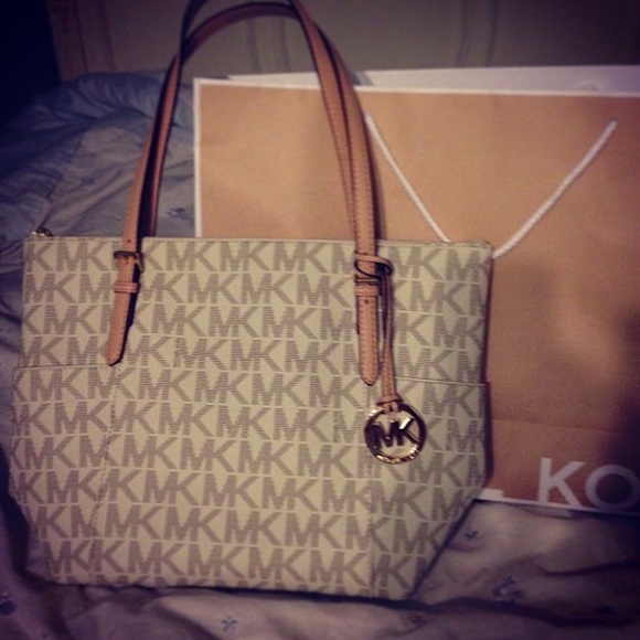 Michael Kors Handbags - SOLD ON Ⓜ️ercari