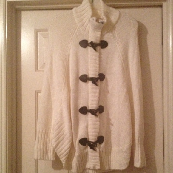 Michael Kors Nwt ivory sweater cape sz small