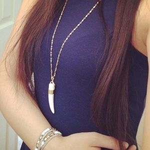 Stella & dot Sahara pendant