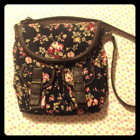 Floral messenger bag🌺