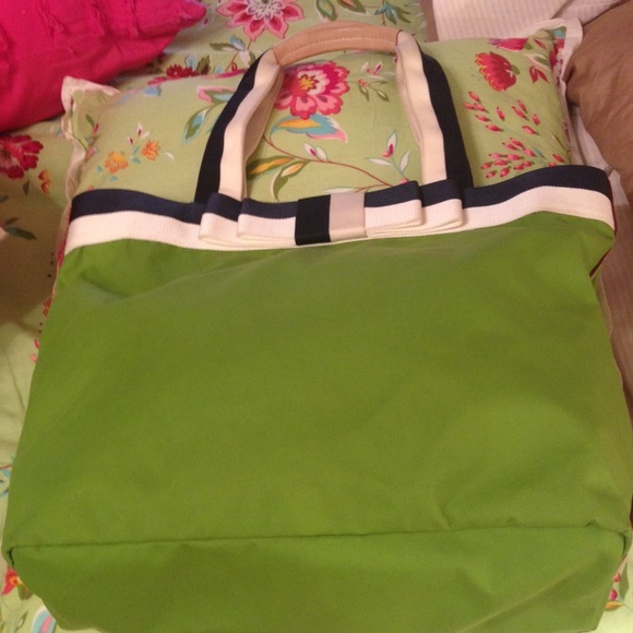 Kate spade New York renwrick street bob shopper