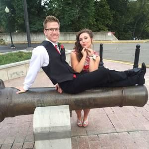 Meet your Posher, Kayla