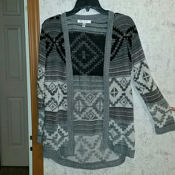 Long sleeve open front sweater NWOT