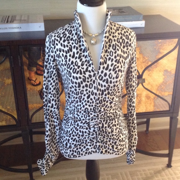 CARLISLE Black and White Top