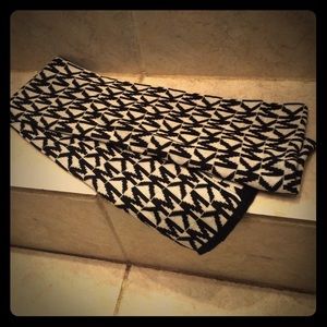 Black and white Michael Khors scarf.