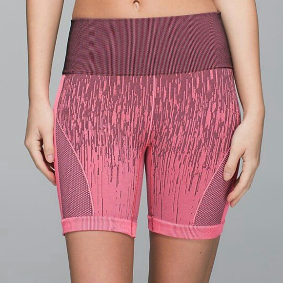 Lululemon Sculpt Shorts, size 6