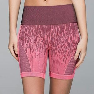 Lululemon Sculpt Shorts, size 6