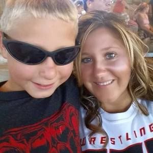 Meet your Posher, Lacy