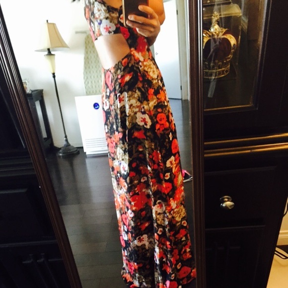 💕Decided to keep💕Gorgeous floral dress! - Picture 3 of 3