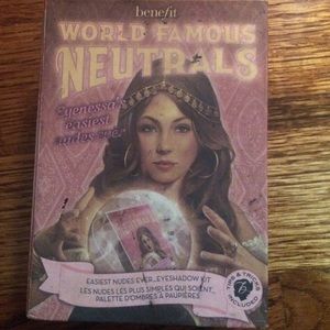 Benefit World Famous Neutrals eyeshadow Palette