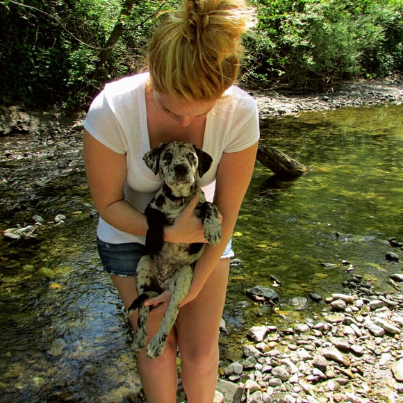 Meet your Posher, Courtney - Picture 2 of 2