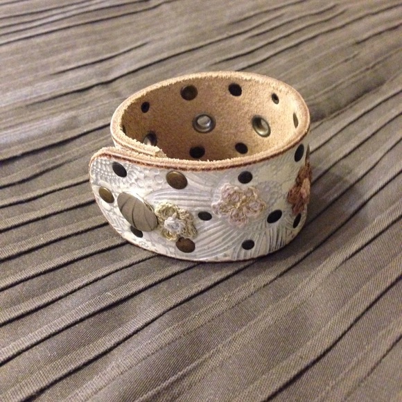 Leather Cuff - Picture 2 of 3