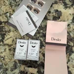 Desio creamy beige contact lens