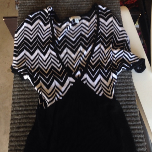 🚫ON HOLD🚫WHBM knit top bundle