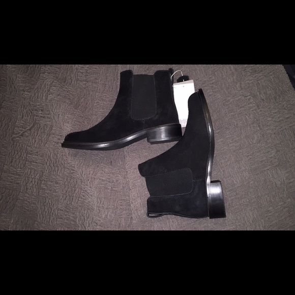 ✨SOLD!!✨ real suede Chelsea boots - Picture 1 of 1