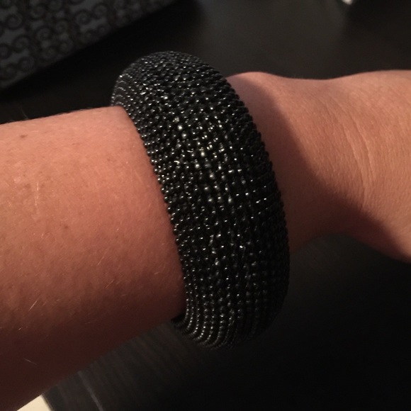 Jewelry - Black Beaded Bangle