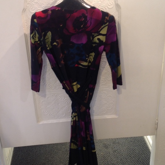 Dress - Picture 2 of 5