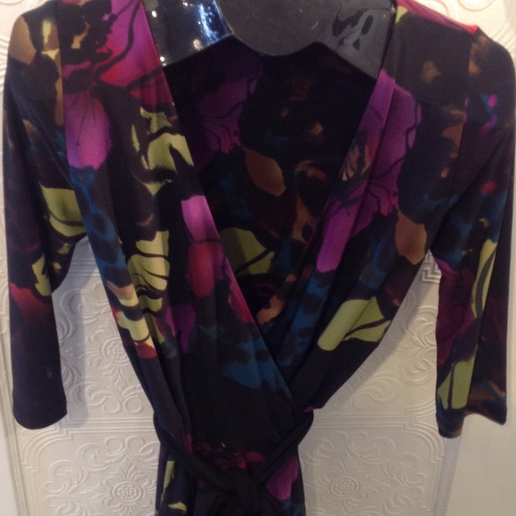 Dress - Picture 3 of 5