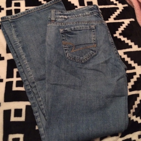 American eagle favorite boyfriend jeans