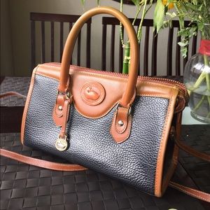 Vintage Dooney & Bourke leather purse
