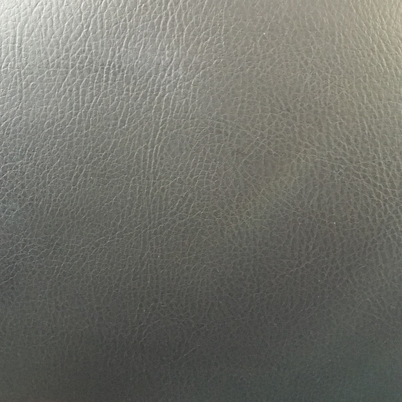 Meet your Posher, Larayne - Picture 1 of 1