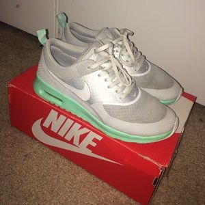 Air Max Thea SZ 6.5