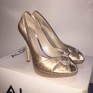 Elagent Aldo heels