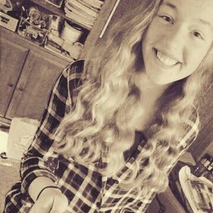 Meet your Posher, Brittney