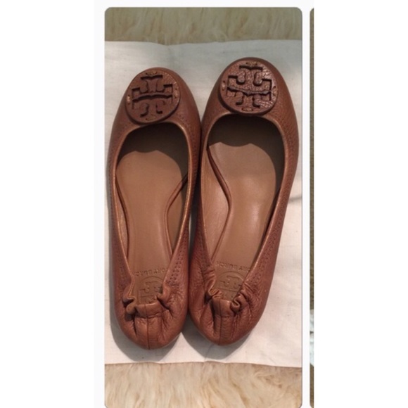 Camel color Tory reva flats