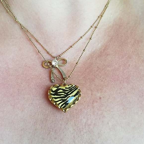 Betsy Johnson bracelet & necklace set - Picture 5 of 7