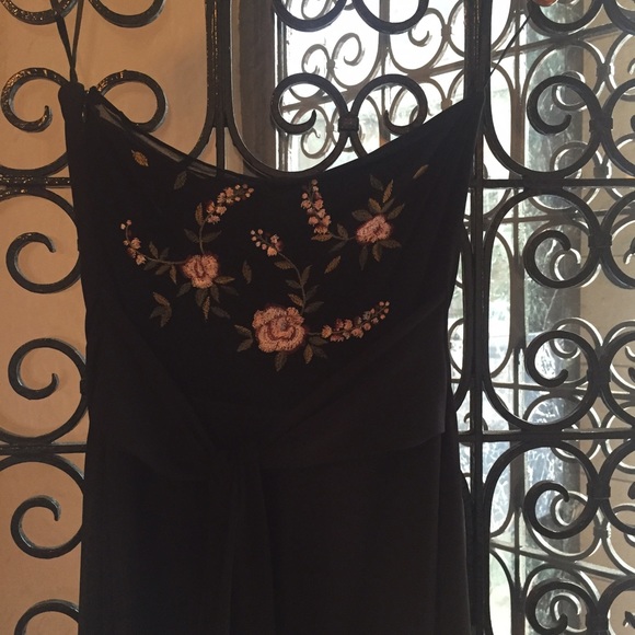 Sold Laundry Embroidered Sheer Back  Gown 8 - Picture 2 of 3
