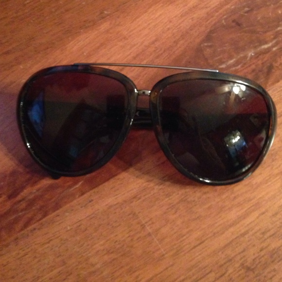 DG glasses