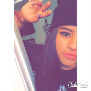 Meet your Posher, Ana