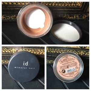New Tinted Mineral Veil bareMinerals