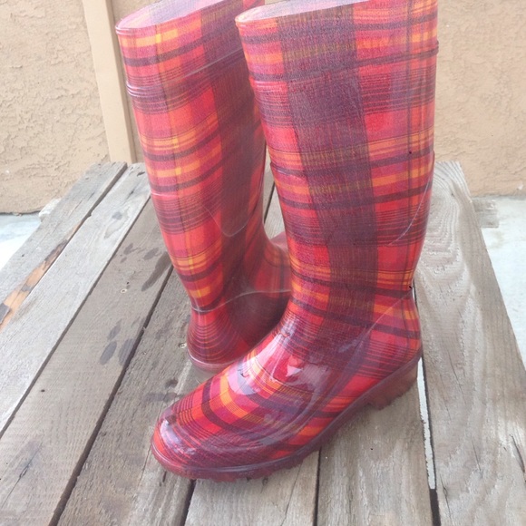 Rain boots