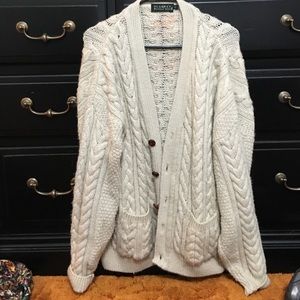 Bulky knitted oversized cardigan