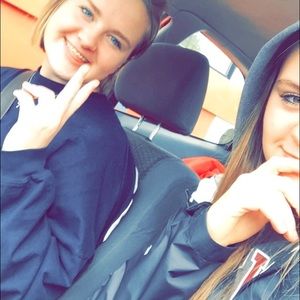 Meet your Posher, Emilee