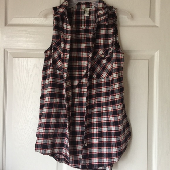 Forever 21 button down tank 🔺NWOT🔻