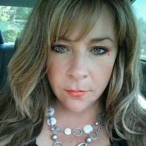 Meet your Posher, Paula