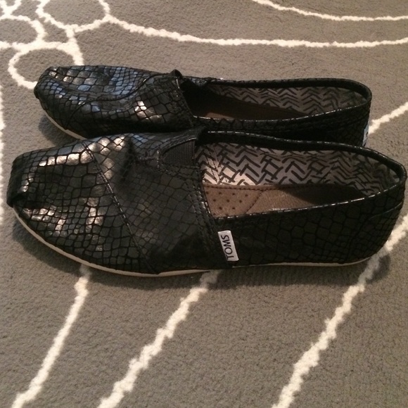Toms