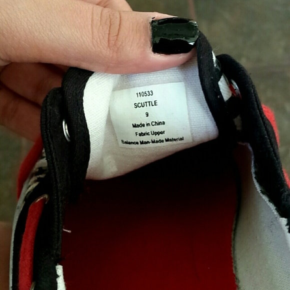 Shoes - Picture 4 of 4