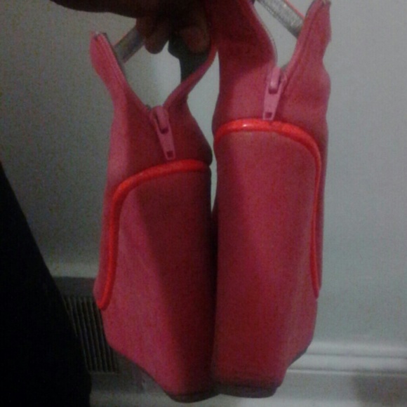 Shoes - Picture 2 of 2