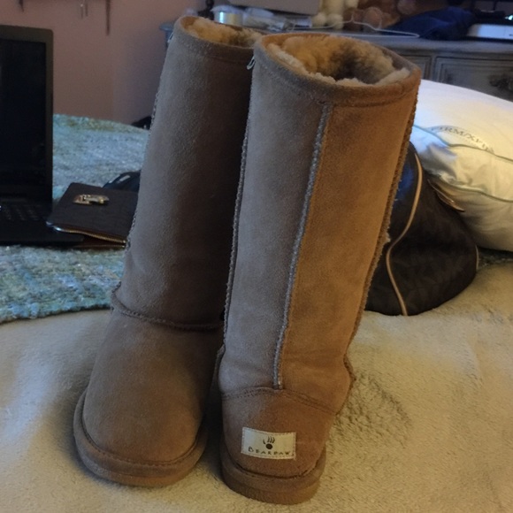 BearPaw Boots - Picture 3 of 4
